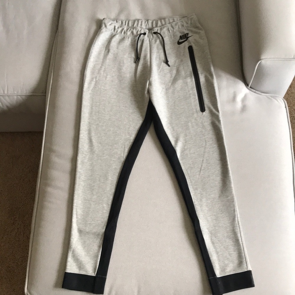 Nike Womens Tech Pants - Slim Fit